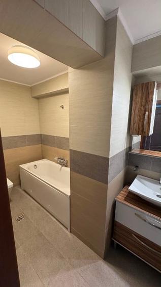 Apartament cu 3 camere, mobilat în Lujerului