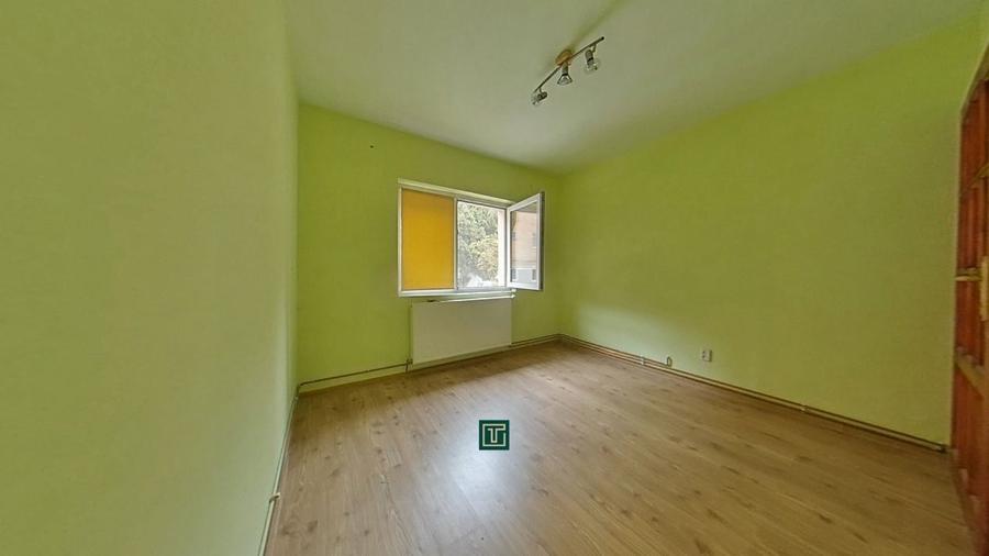 Apartament cu 3 camere decomandat în Micălaca