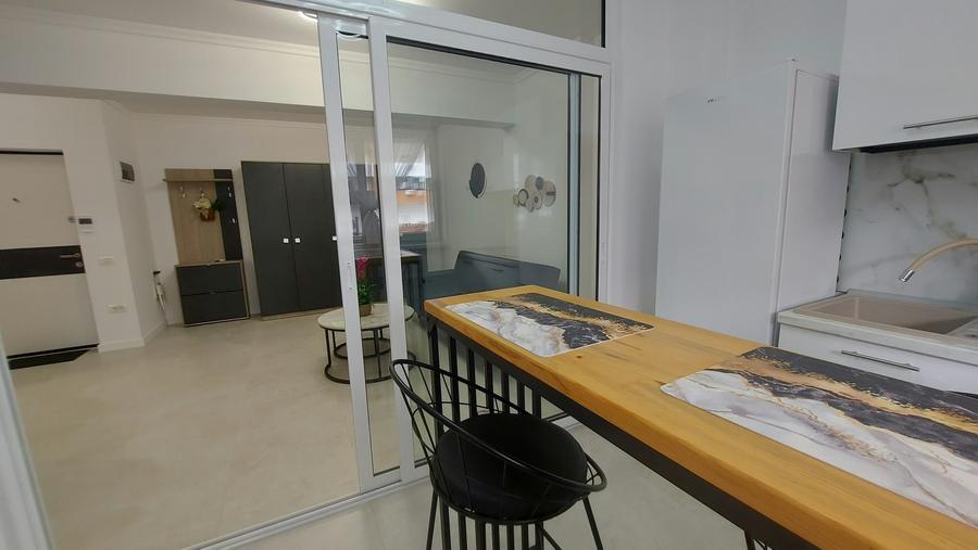 Apartament cu 2 camere decomandat în Berceni