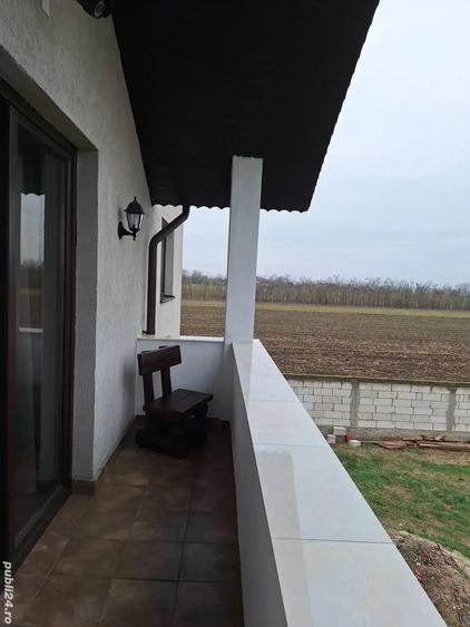 Casă cu 4 camere cu Teren 5000 Mp în Mârșa