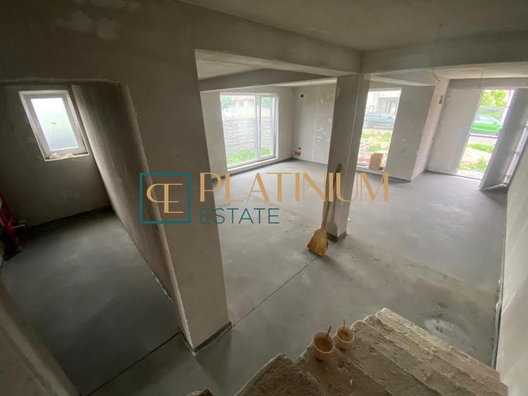 Duplex cu 4 camere cu Canalizare în Dumbrăvița