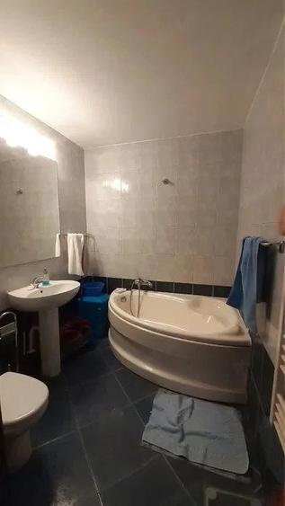 Apartament cu 2 camere semidecomandat în Moșilor