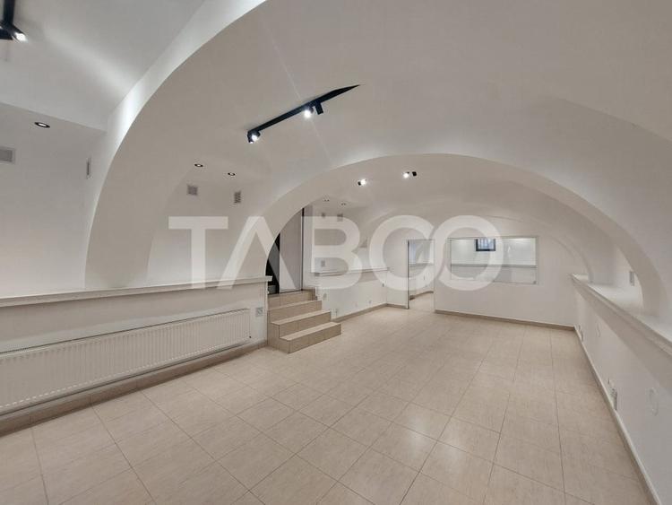 Spațiu comercial, de 94 mp, în Central