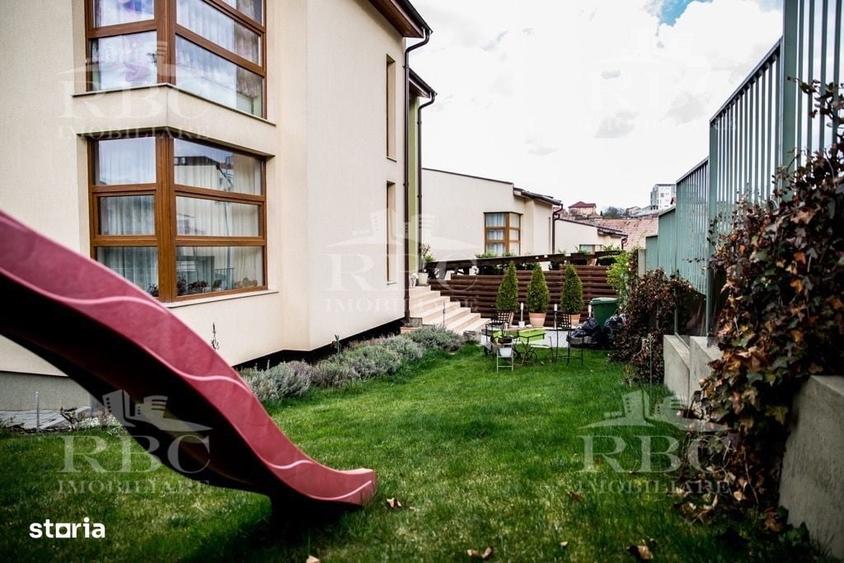 Casa unifamiliala ultrafinisata cu teren 473 mp in Gruia - 13