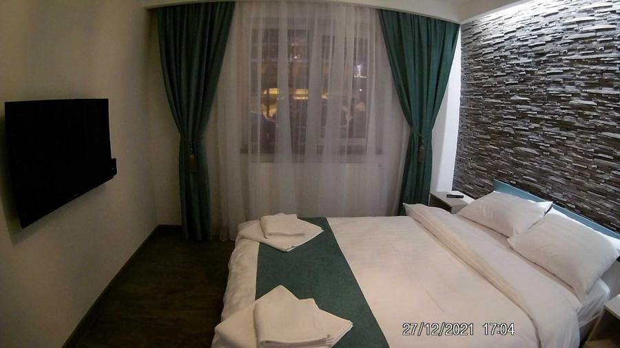 Apartament cu 2 camere semidecomandat în Cezar Petrescu
