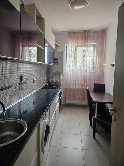 Apartament cu 2 camere decomandat în Valea Ialomiței