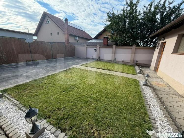 Casă cu 4 camere cu Teren 400 Mp în Micești