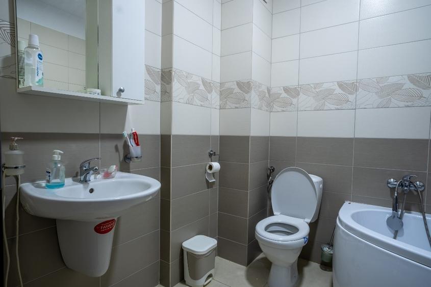 Apartament cu 2 camere decomandat, mobilat în Roșu