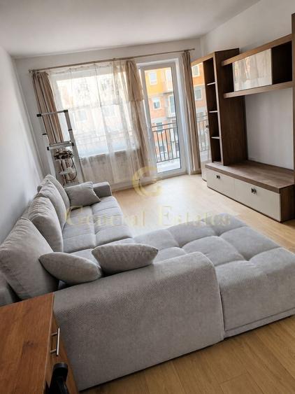 Apartament cu 2 camere decomandat în Tractorul