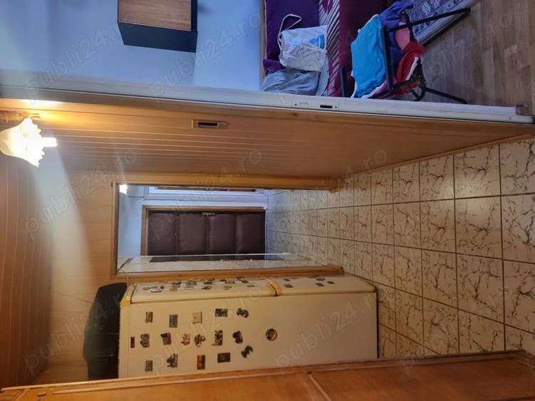 Apartament cu 3 camere decomandat în Poarta 6