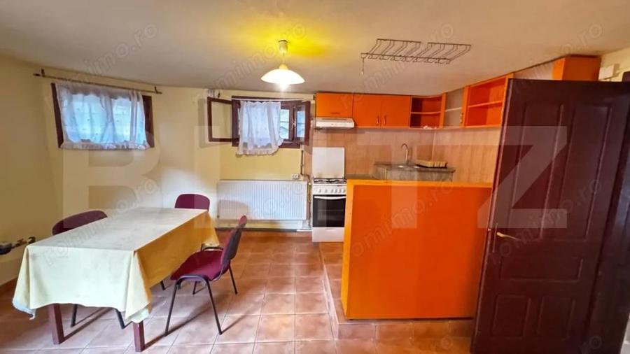 Casă cu 3 camere cu Teren 300 Mp în Cetate