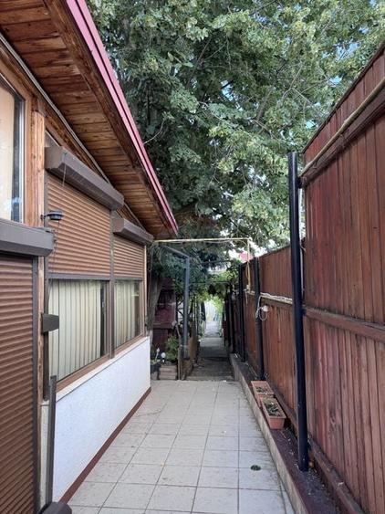 Casă individuală cu 7 camere cu Teren 607 Mp în Nord-Est