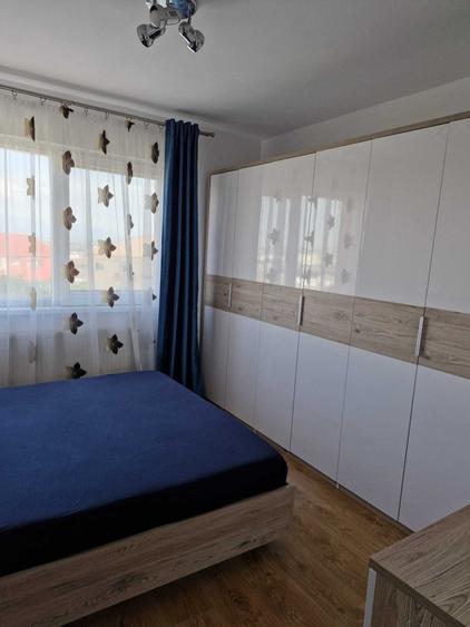 Apartament cu 3 camere decomandat în Vasile Aaron