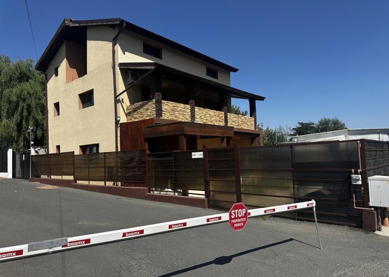 Casă individuală cu 5 camere cu Canalizare în Theodor Pallady
