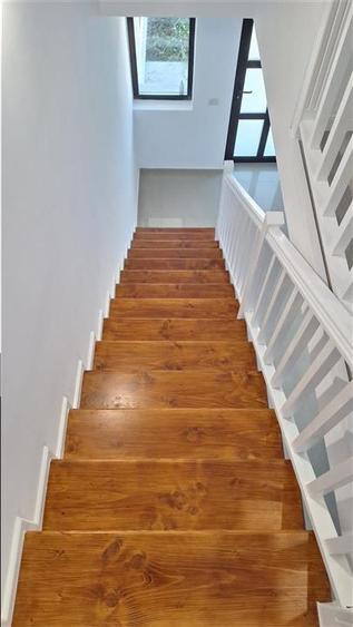 Duplex cu 4 camere cu Canalizare în Valea Lupului