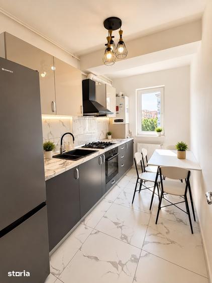 Apartament cu 2 camere decomandat în Roșu