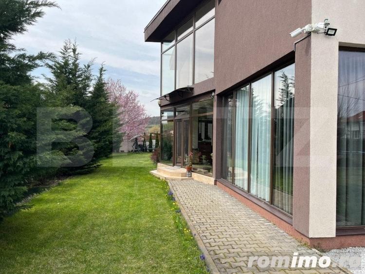 Casă cu 5 camere cu Teren 850 Mp în Sântana de Mureș