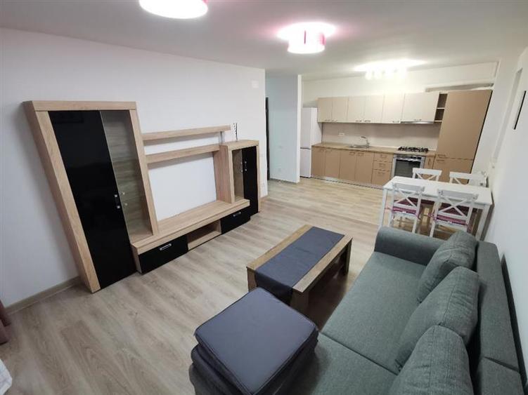 Apartament cu 2 camere decomandat, mobilat în Astra