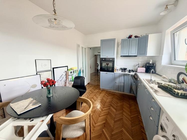 Duplex cu 6 camere cu Canalizare în Cetate