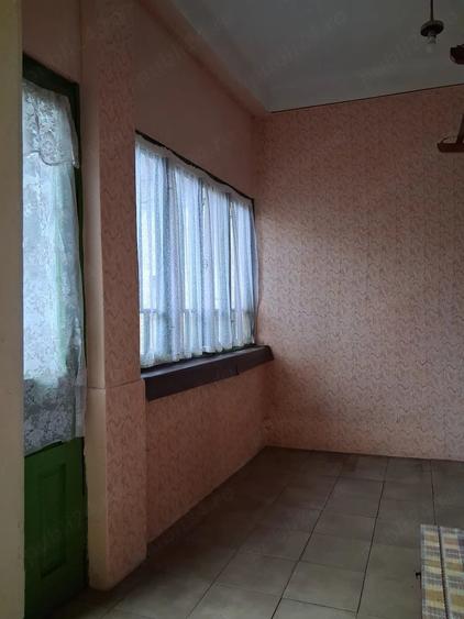 Casă cu Teren 100 Mp în Central