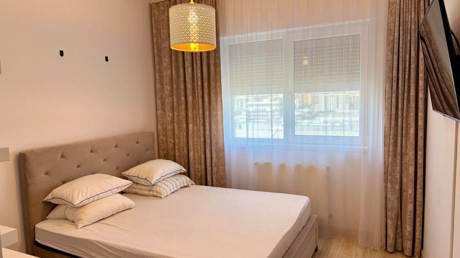 Apartament cu 2 camere decomandat, mobilat în Păcii