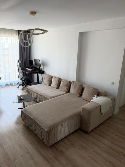Apartament cu 2 camere semidecomandat, mobilat în Pantelimon