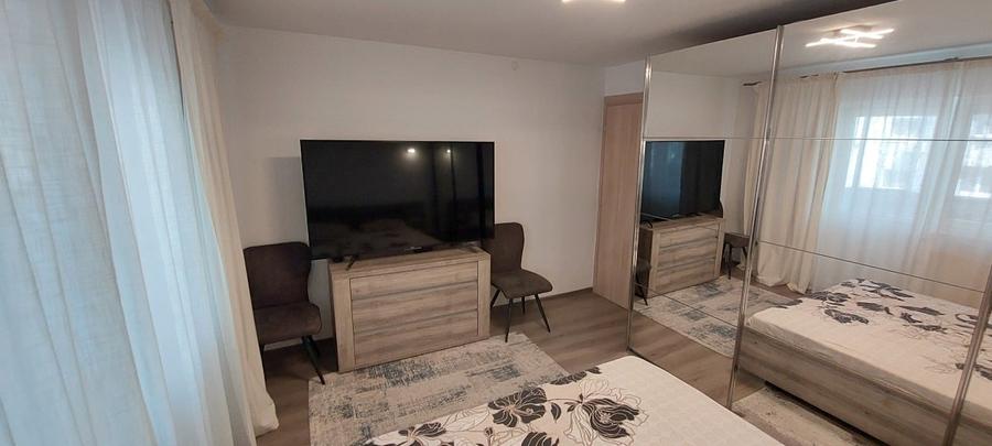 Apartament cu 3 camere decomandat, mobilat în Unirii