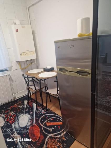 Garsonieră decomandată în Central
