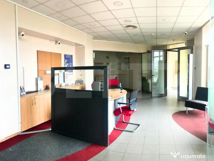 Spațiu comercial, de 160 mp, în Micro 3