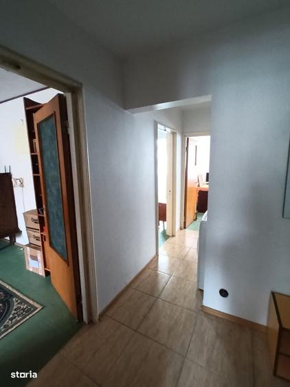 Apartament cu 3 camere decomandat, mobilat în Giurgiului