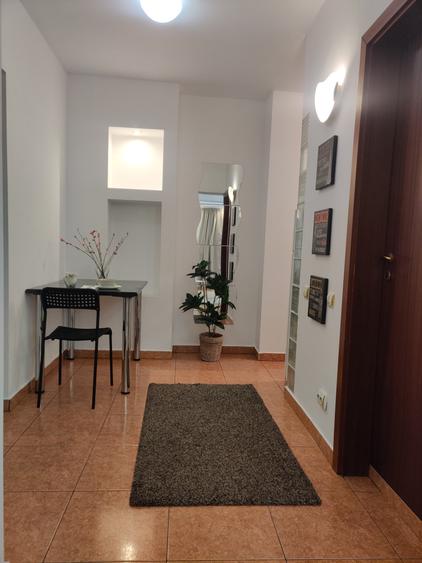Garsonieră decomandată în Unirii