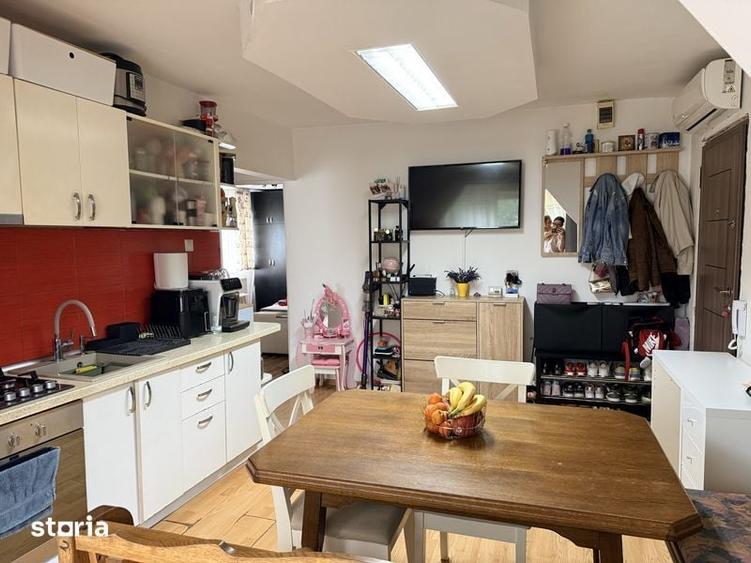 Apartament cu 2 camere decomandat în Girocului