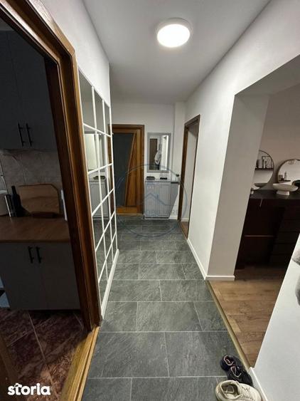 Apartament cu 3 camere decomandat în Central