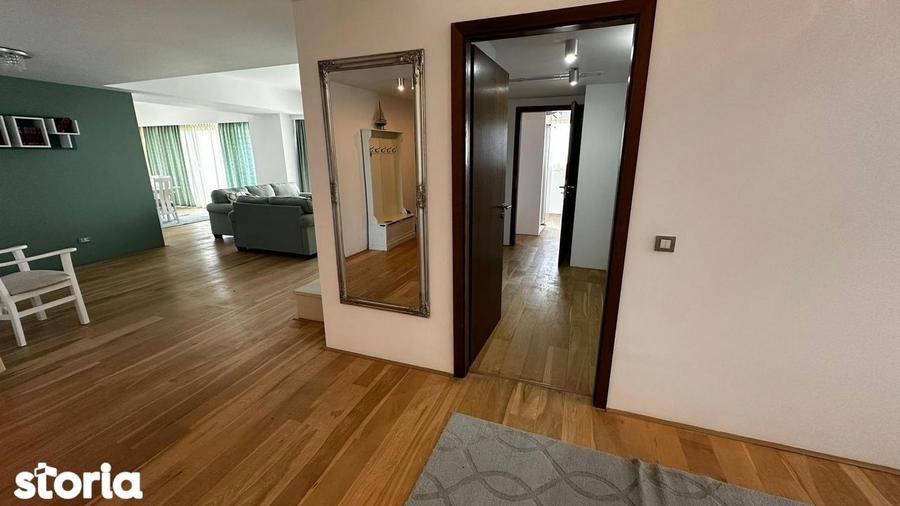 Apartament cu 5 camere în Faleza Nord