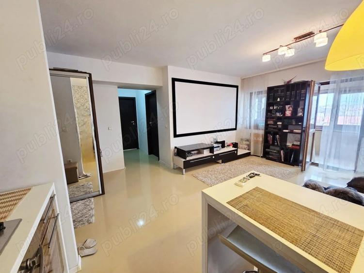 Apartament cu 3 camere decomandat în Dunărea
