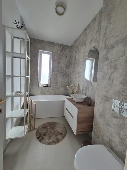 Apartament cu 2 camere semidecomandat în Giroc
