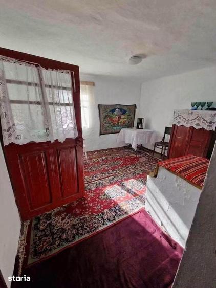 Casă cu 3 camere cu Teren 1200 Mp în Central