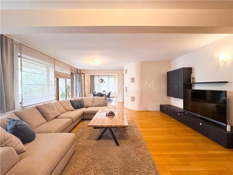Apartament cu 4 camere semidecomandat, mobilat în Herăstrău