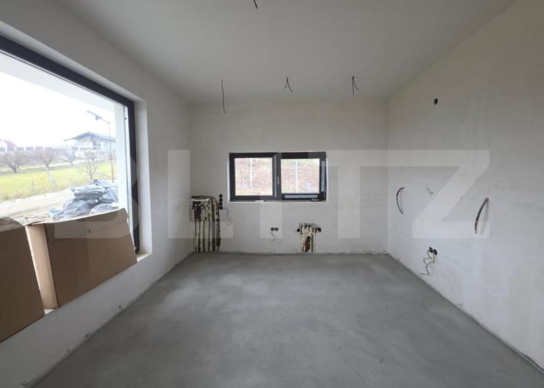Apartament spațios 110 mp, 2 parcări, terasă și curte, finisat - 4