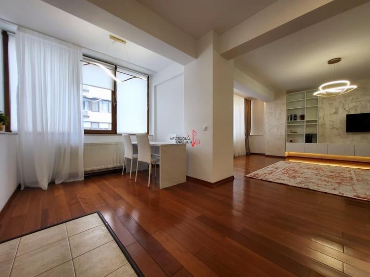 Apartament cu 2 camere decomandat în Basarabia