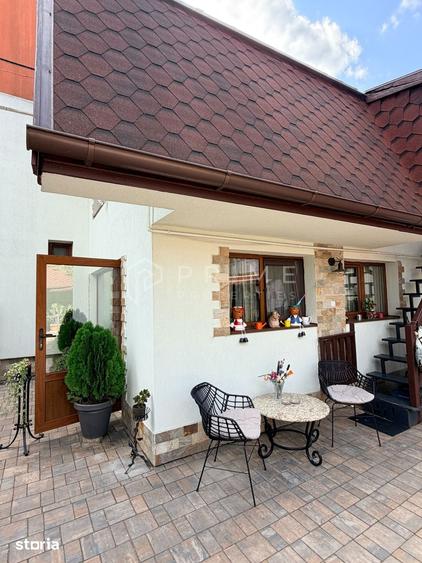 Casă cu 6 camere cu Teren 530 Mp în Dâmbu Pietros