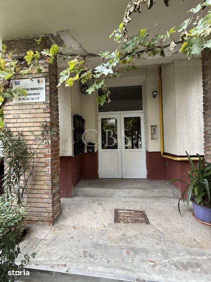 Apartament cu 3 camere decomandat în Zorilor
