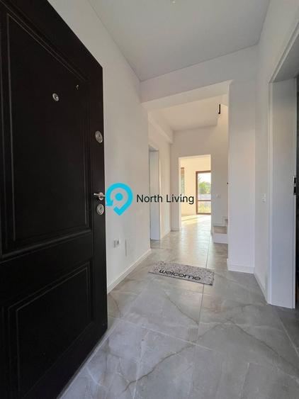 Duplex cu 4 camere cu Canalizare în Domnești