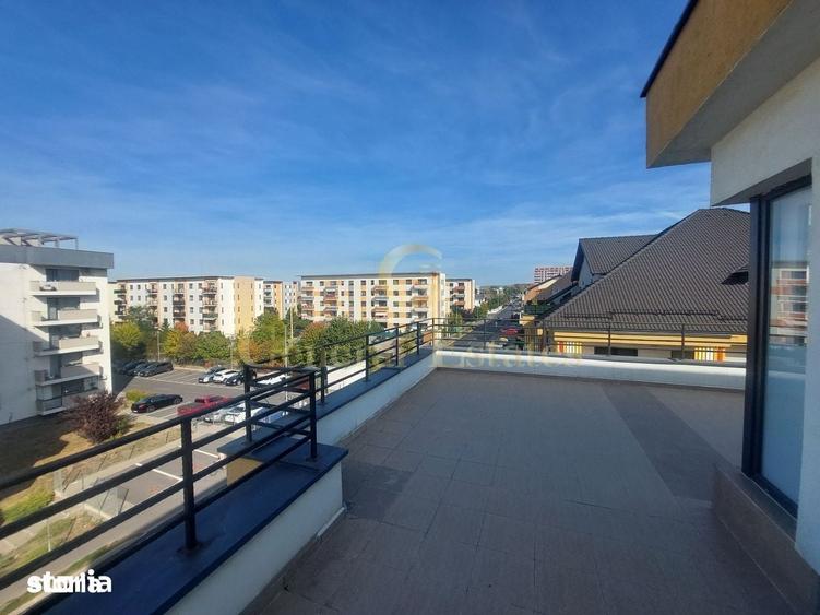 Apartament cu 4 camere, mobilat în Sud