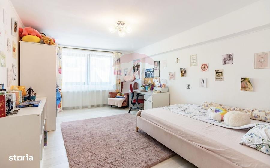 Casă cu 4 camere în Domenii
