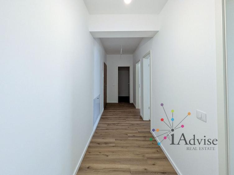 Apartament cu 2 camere decomandat în Tractorul
