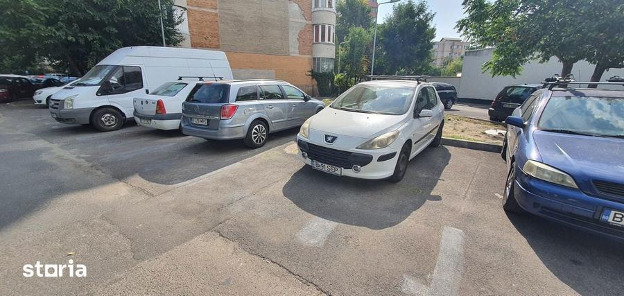 Teren de 239 mp, în Apărătorii Patriei