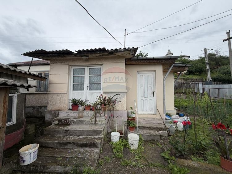 Casă individuală cu 3 camere cu Teren 315 Mp în Nord-Est