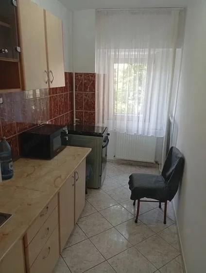 Garsonieră decomandată în Vitan