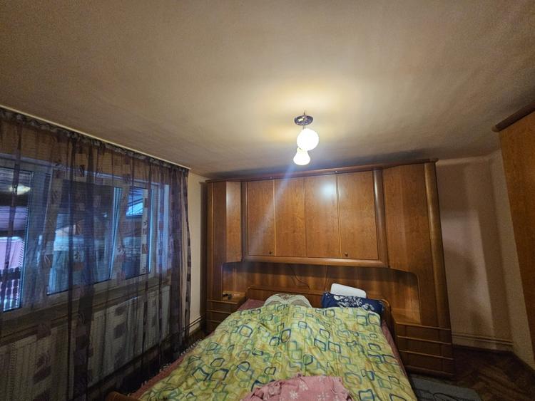 Casă individuală cu 52 camere cu Teren 1500 Mp în Exterior Vest